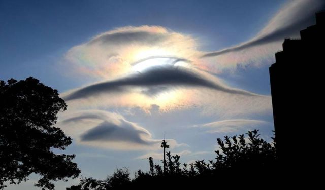 lenticular cloud alien spacecraft UFO aliens